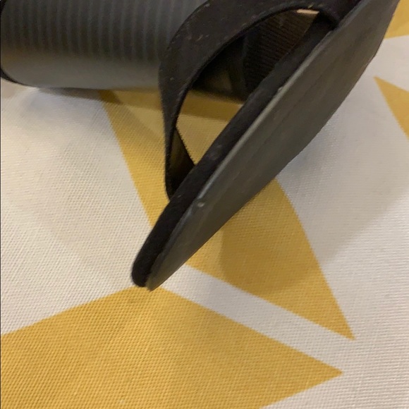 (PRE-LOVED) NEW LOOK SHOES - Picture 4 of 5